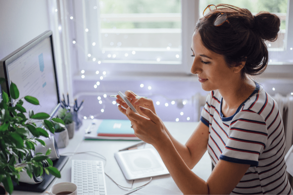 Bądź aktywna w mediach społecznościowych, daj się zauważyć firmom, z których wartościami bądź misją się utożsamiasz. Daj się poznać!